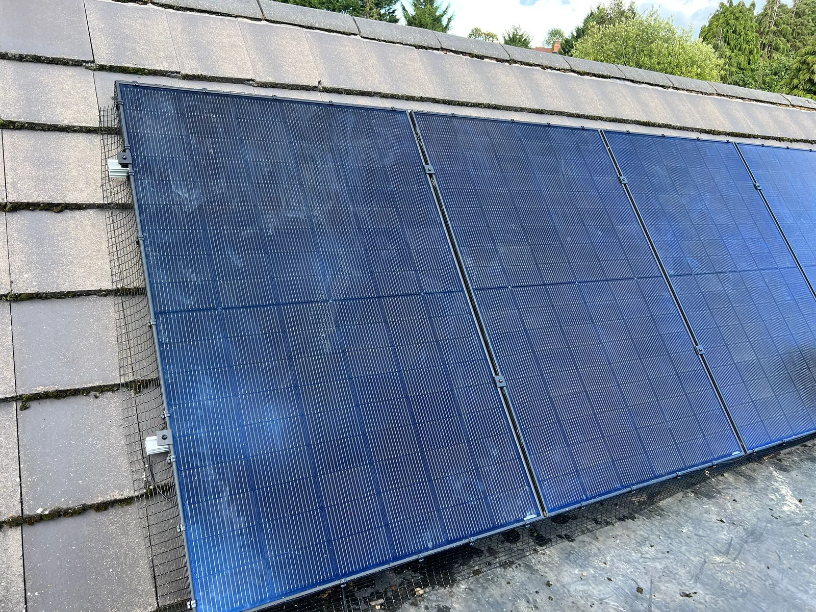 Solar panels on a home roof in Birmingham: 10 panels, 4.5 kWp