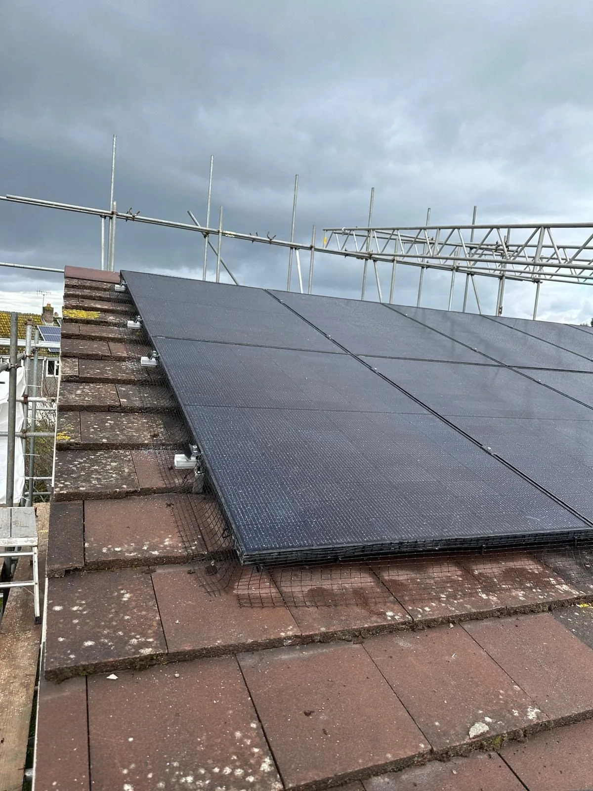 Solar panels on a home roof in Bristol: 16 panels, 6.88 kWp
