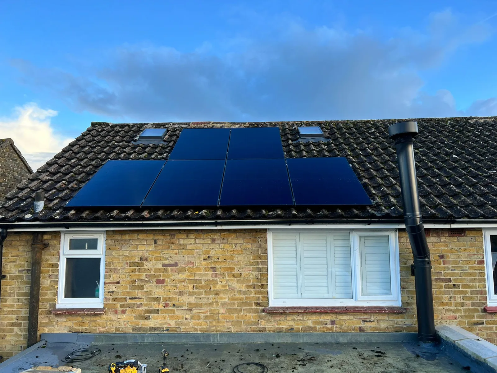 Solar panels on a home roof in Canterbury: 16 panels, 6.4 kWp