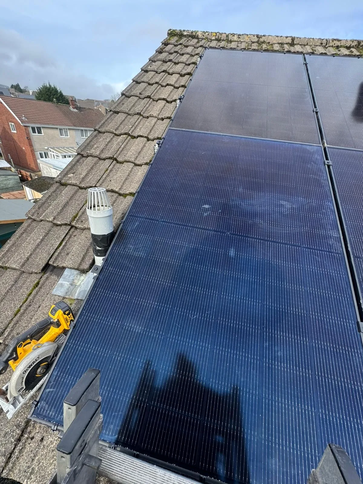 Solar panels on a home roof in South Wales: 9 panels, 4.275 kWp
