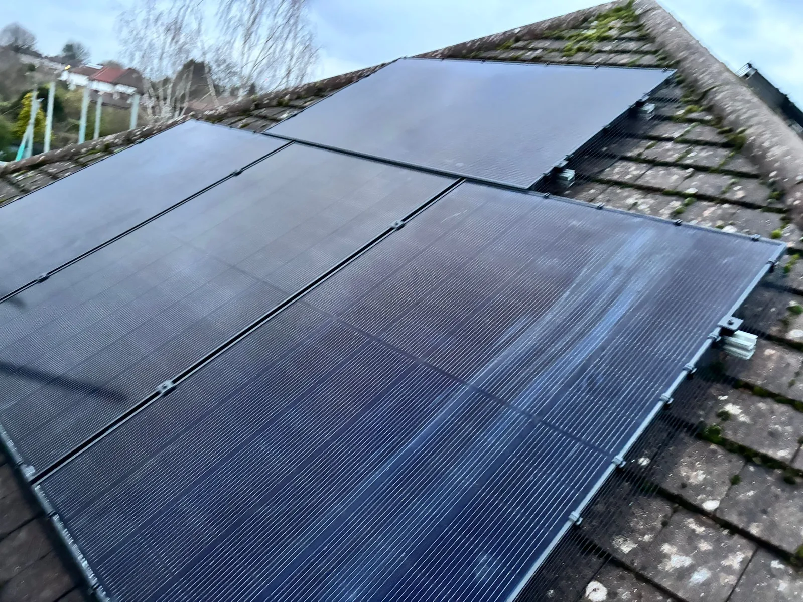Solar panels on a home roof in Coventry: 23 panels, 10.925 kWp