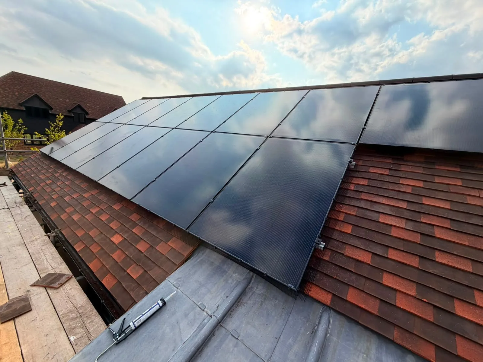 Solar panels on a home roof in Kent: 15 panels, 7.125 kWp