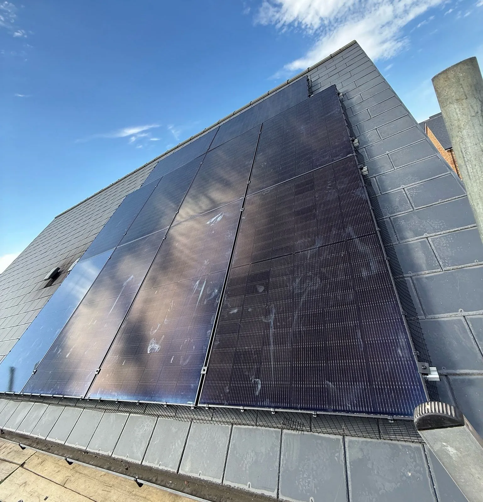 Solar panels on a home roof in Gravesham, Kent: 12 panels, 6 kWp