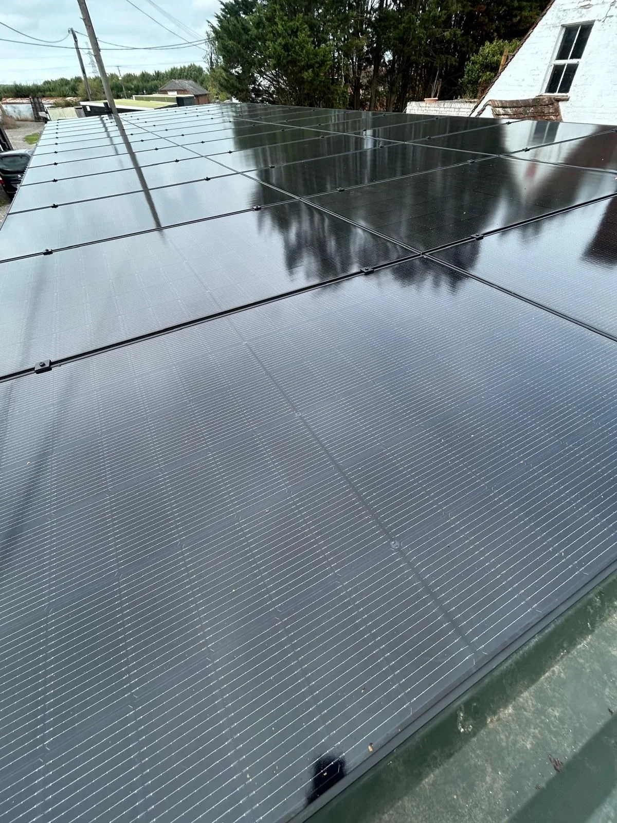 Solar panels on a home roof in Kent: 42 panels, 19.95 kWp