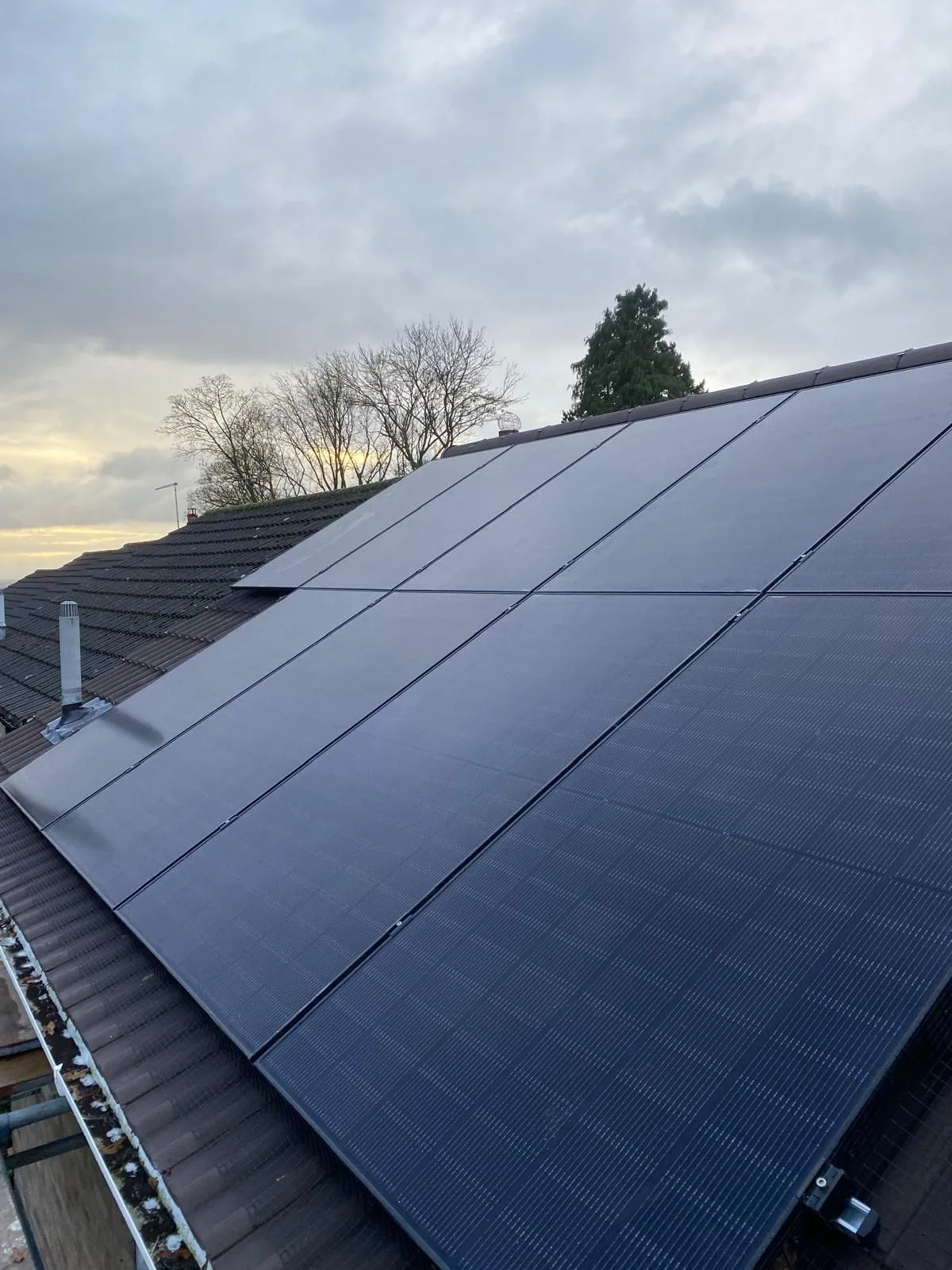 Solar panels on a home roof in Newark and Sherwood: 19 panels, 9.5 kWp