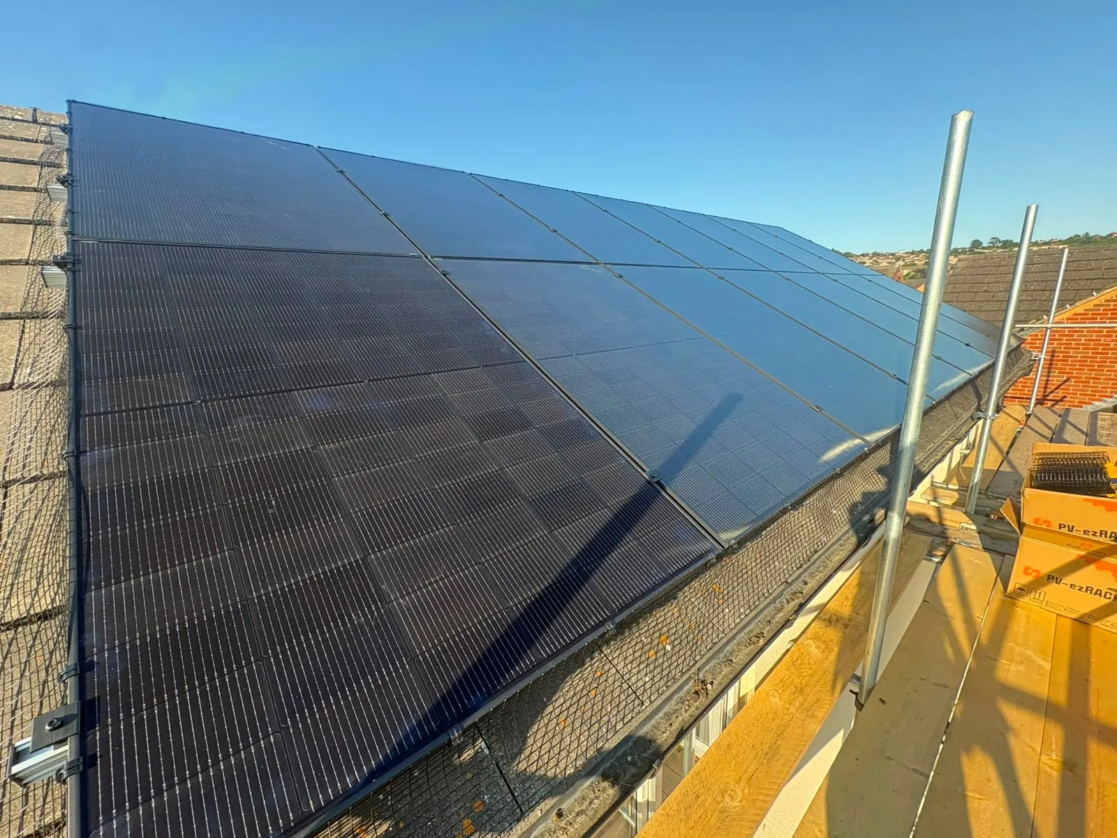 Solar panels on a home roof in South Yorkshire: 14 panels, 6.65 kWp